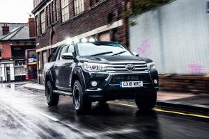 Arctic Trucks Toyota Hilux Invincible 50 Double Cab 2018 года  (UK)